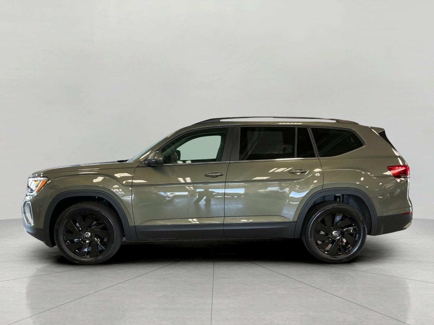 2026 Volkswagen Atlas 2.0T SE w/Technology 4MOTION