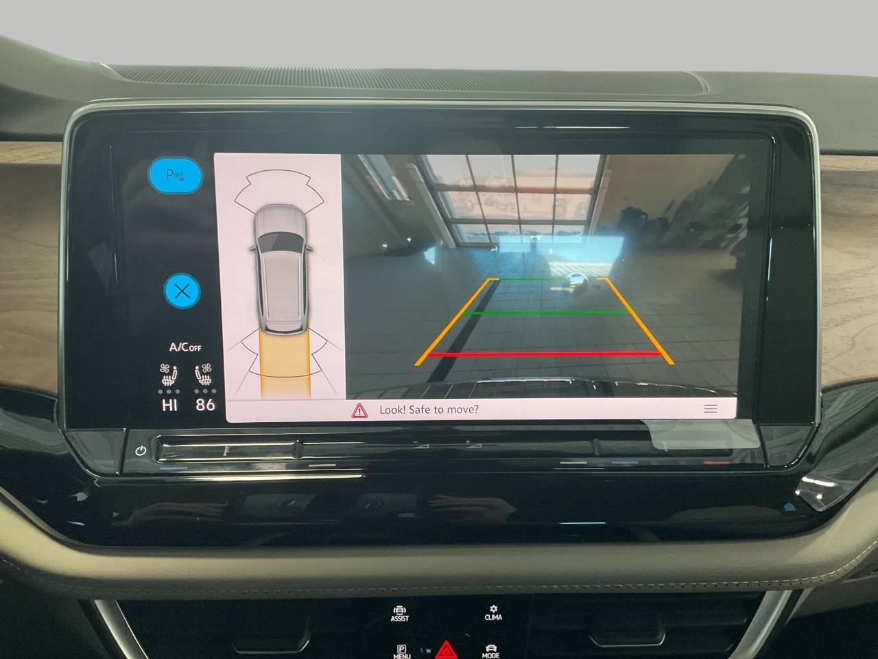 2026 Volkswagen Atlas 2.0T SE w/Technology 4MOTION