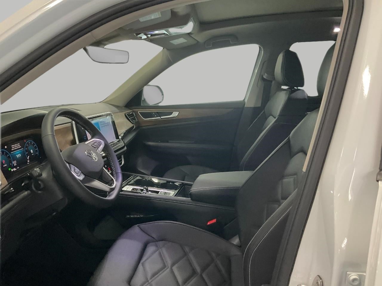 2026 Volkswagen Atlas 2.0T SE w/Technology 4MOTION