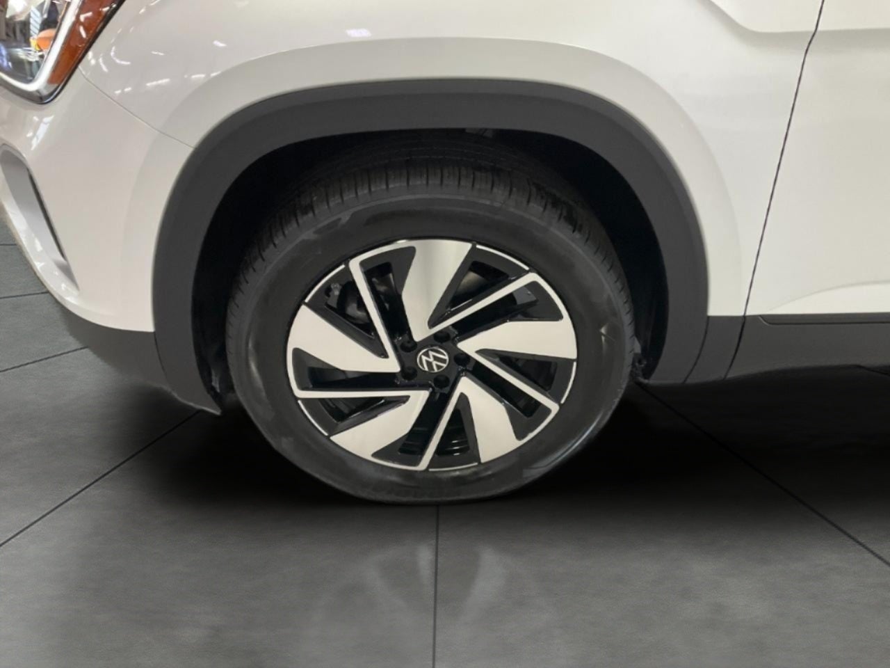 2026 Volkswagen Atlas 2.0T SE w/Technology 4MOTION