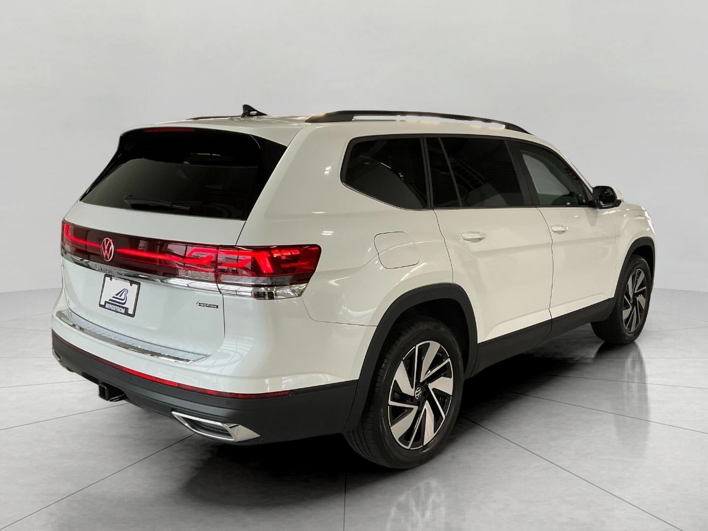 2026 Volkswagen Atlas 2.0T SE w/Technology 4MOTION