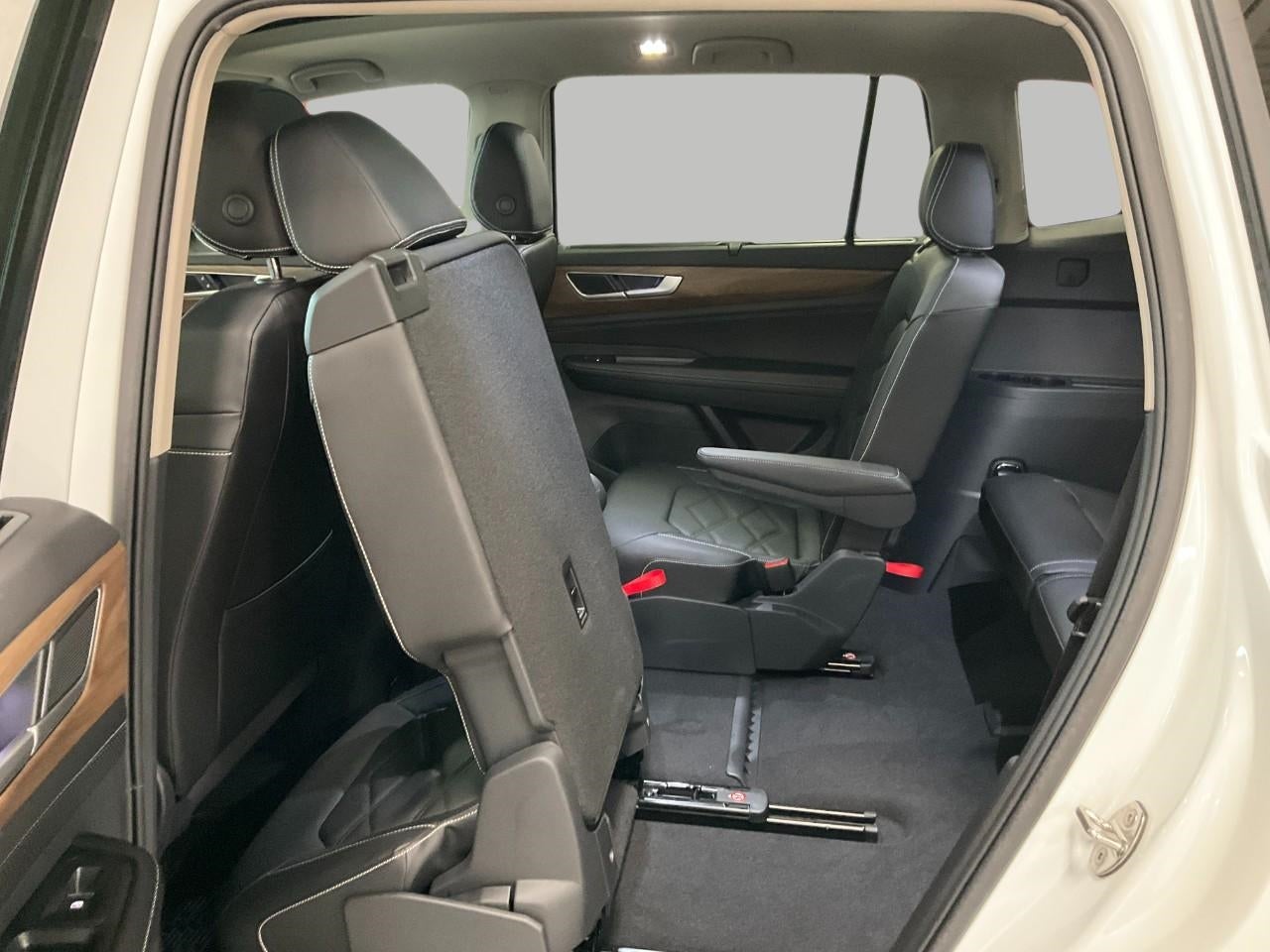 2026 Volkswagen Atlas 2.0T SE w/Technology 4MOTION