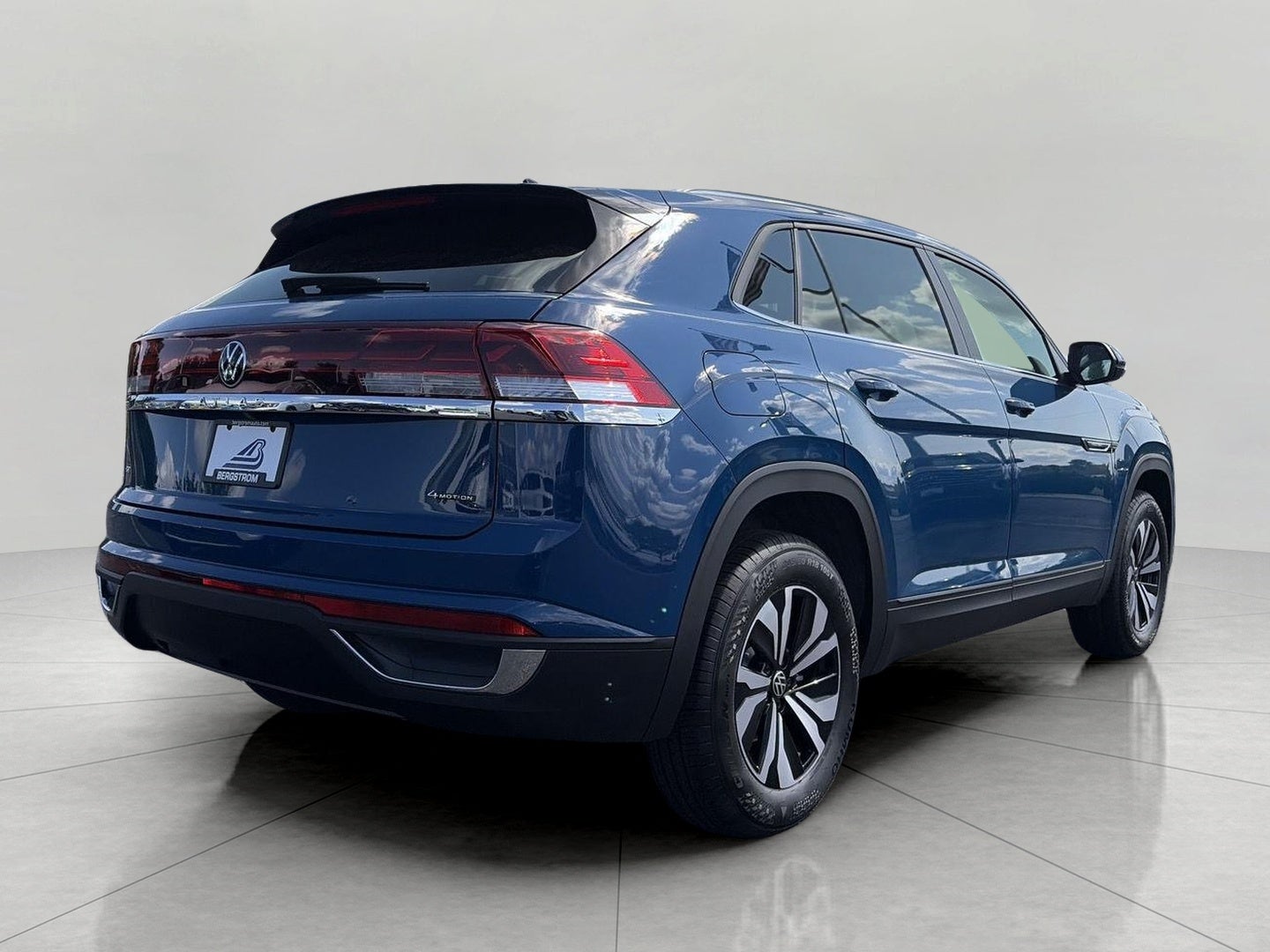 2026 Volkswagen Atlas Cross Sport 2.0T SE 4MOTION
