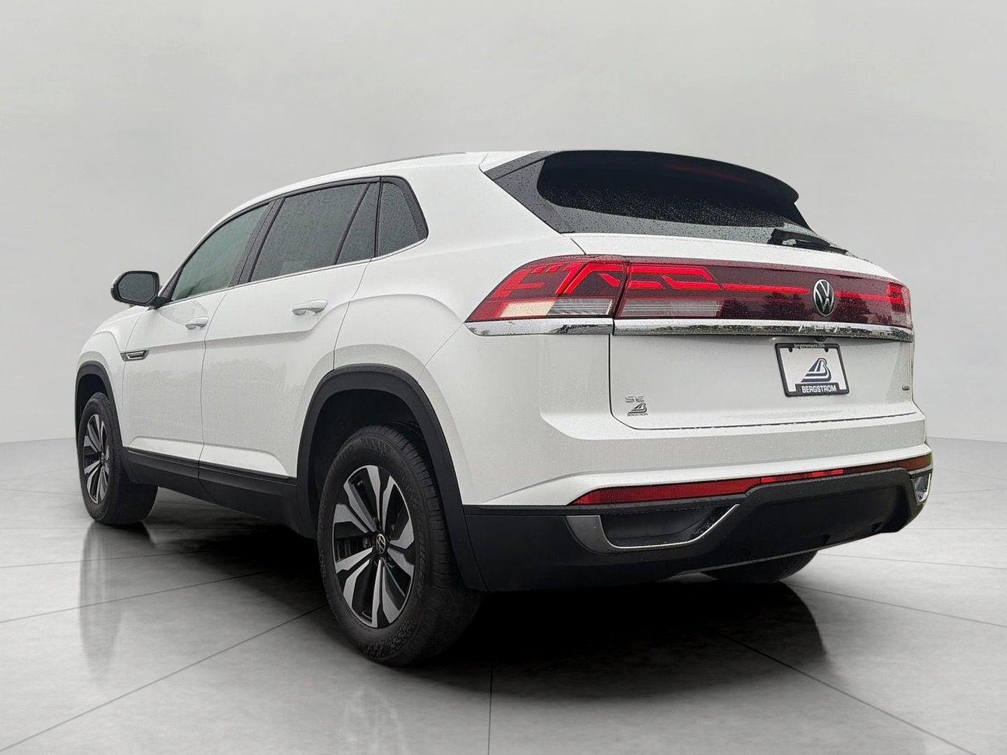 2026 Volkswagen Atlas Cross Sport 2.0T SE 4MOTION