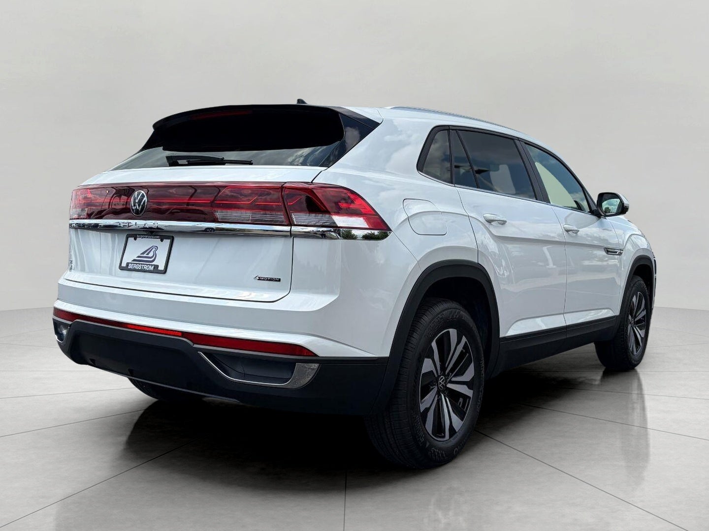 2026 Volkswagen Atlas Cross Sport 2.0T SE 4MOTION