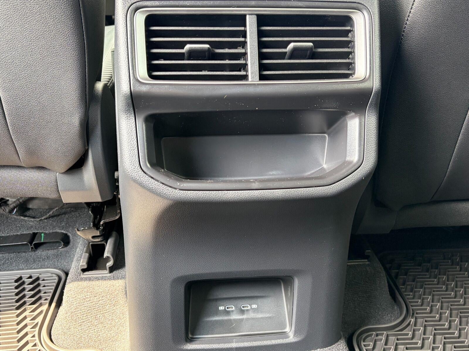 2026 Volkswagen Atlas Cross Sport 2.0T SE 4MOTION