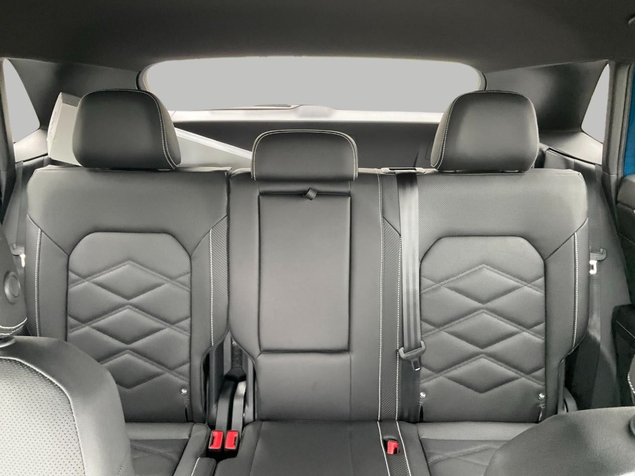 2026 Volkswagen Atlas Cross Sport 2.0T SE 4MOTION