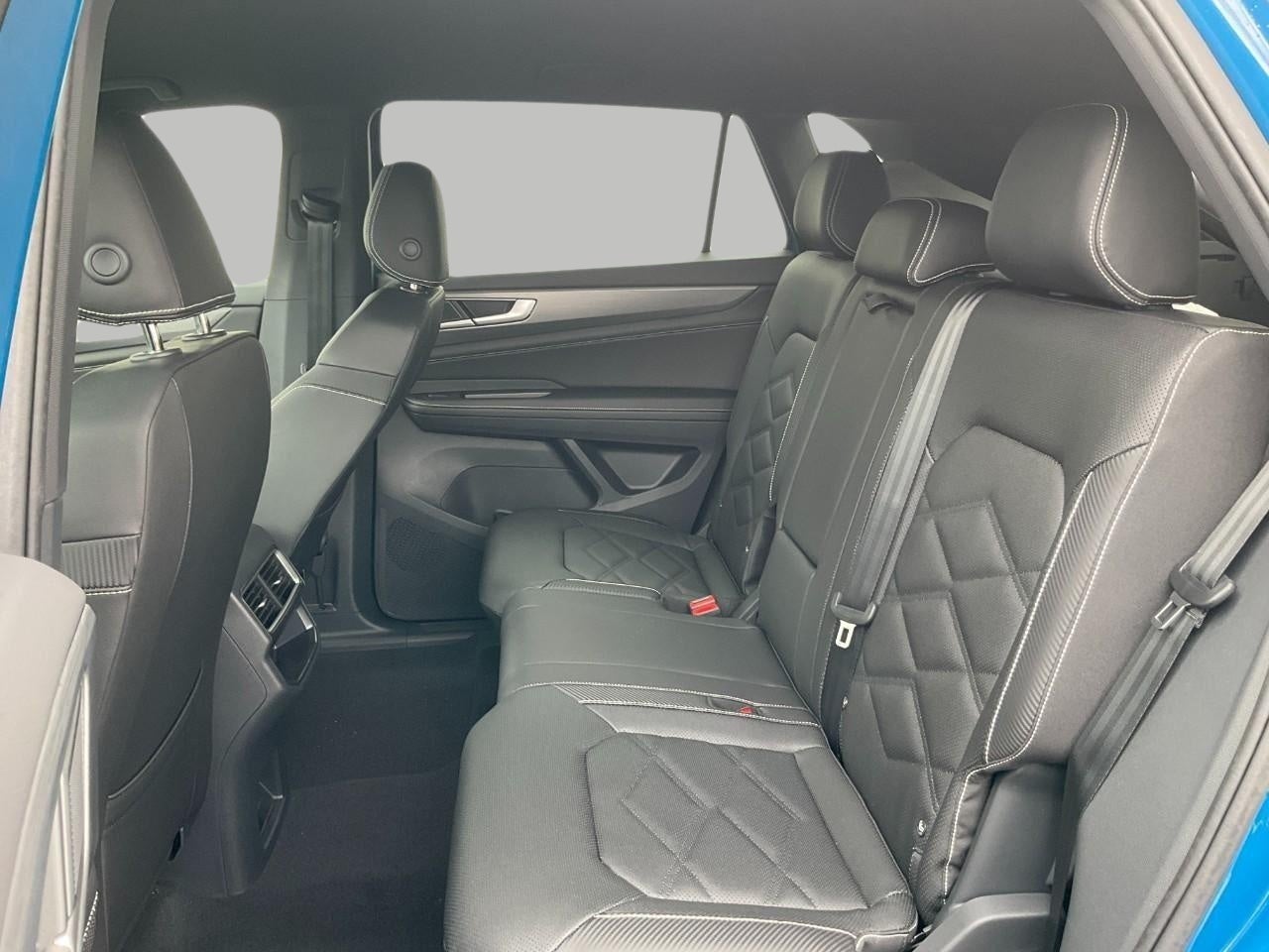 2026 Volkswagen Atlas Cross Sport 2.0T SE 4MOTION