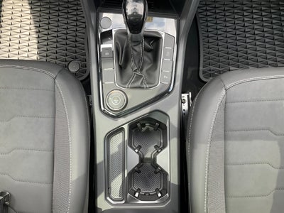 2025 Volkswagen Taos SE Black 4MOTION