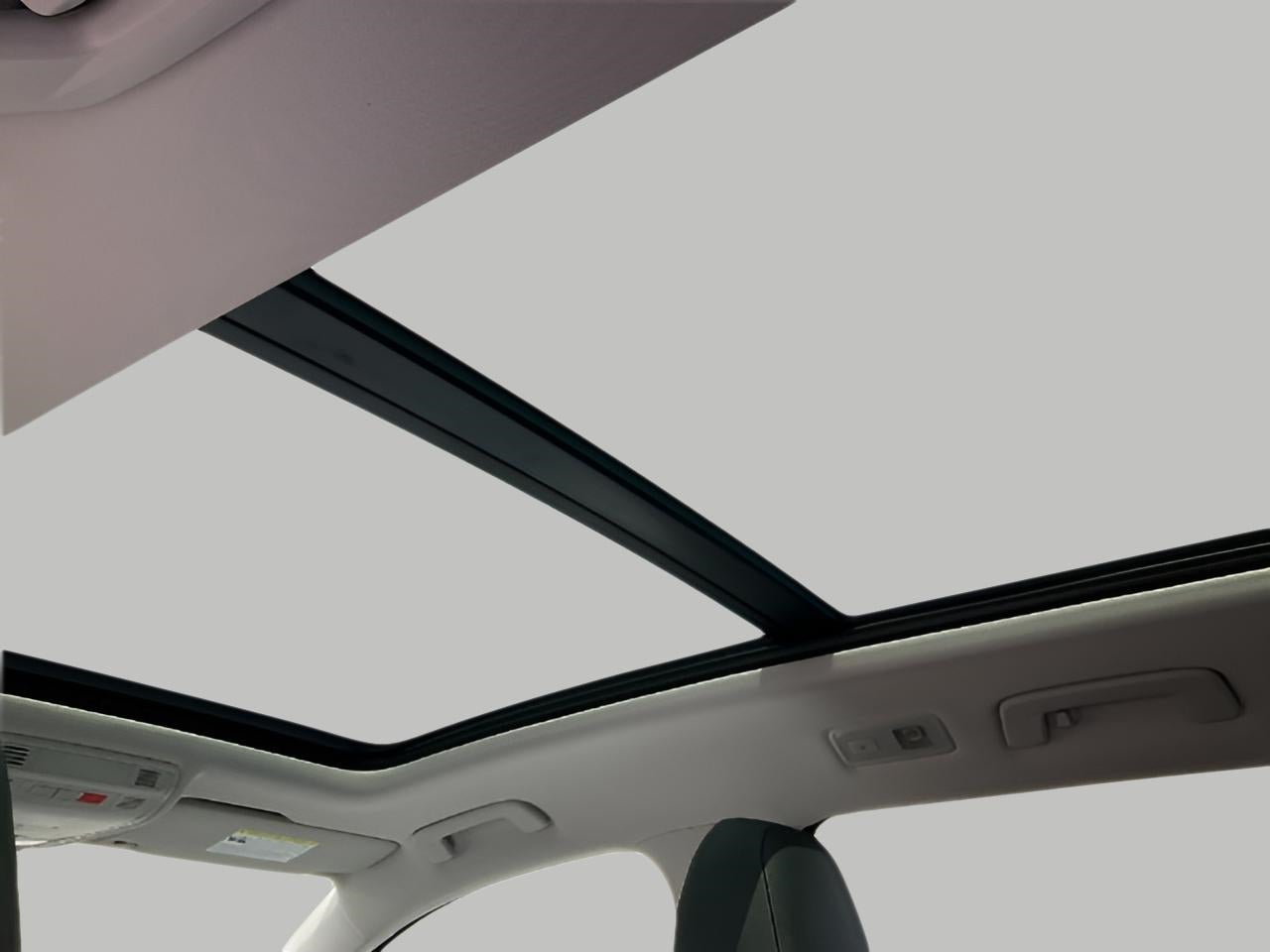 2025 Volkswagen Taos SE Black 4MOTION