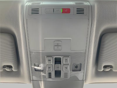 2025 Volkswagen Taos SE Black 4MOTION