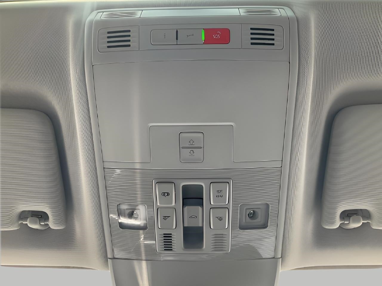 2025 Volkswagen Taos SE Black 4MOTION