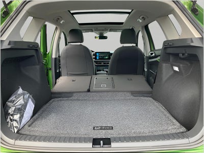 2025 Volkswagen Taos SE Black 4MOTION