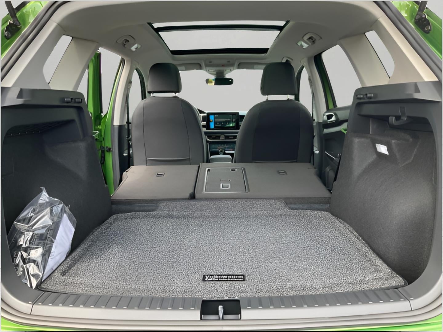 2025 Volkswagen Taos SE Black 4MOTION