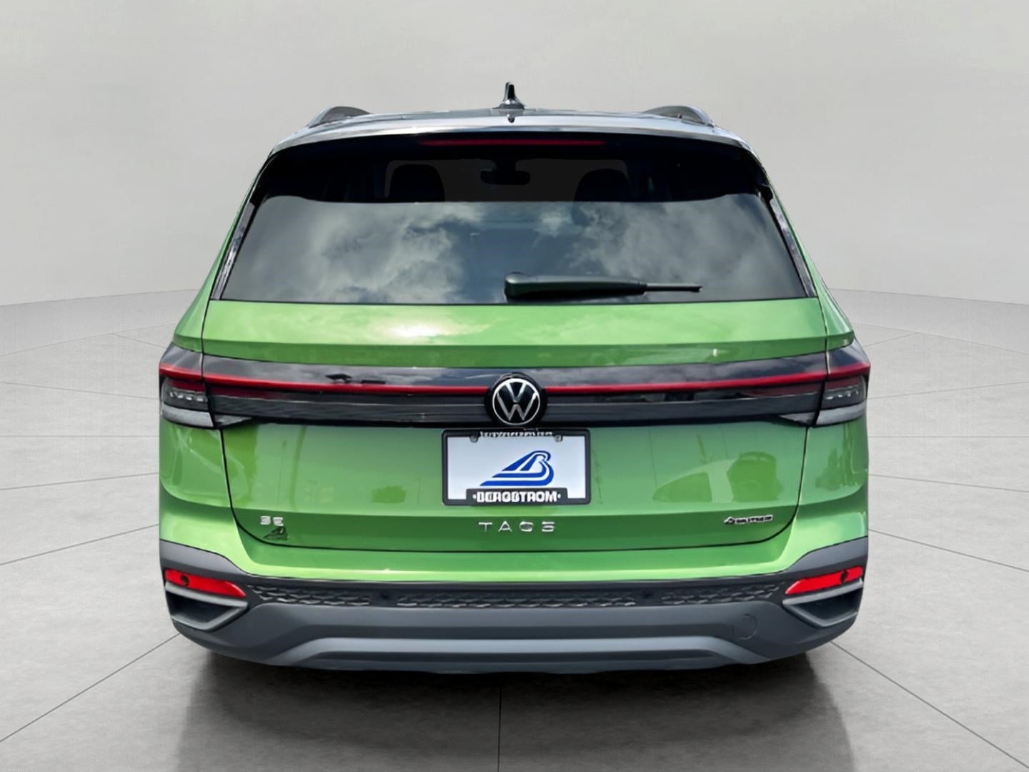 2025 Volkswagen Taos SE Black 4MOTION