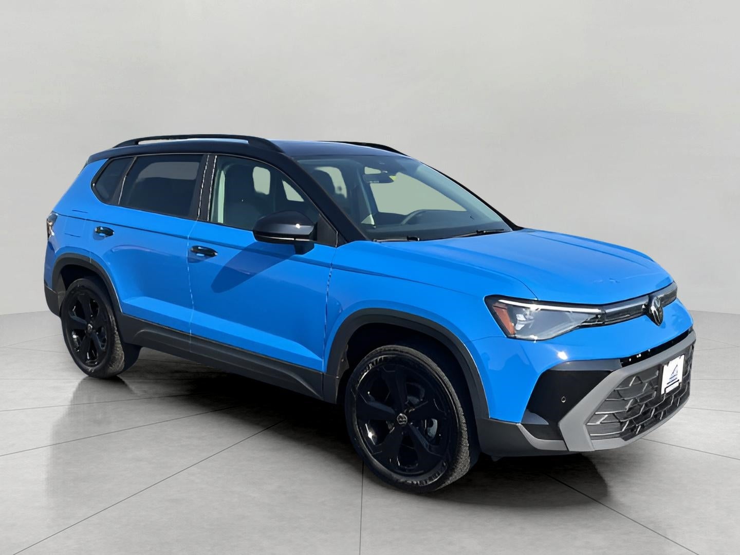 2025 Volkswagen Taos SE Black 4MOTION