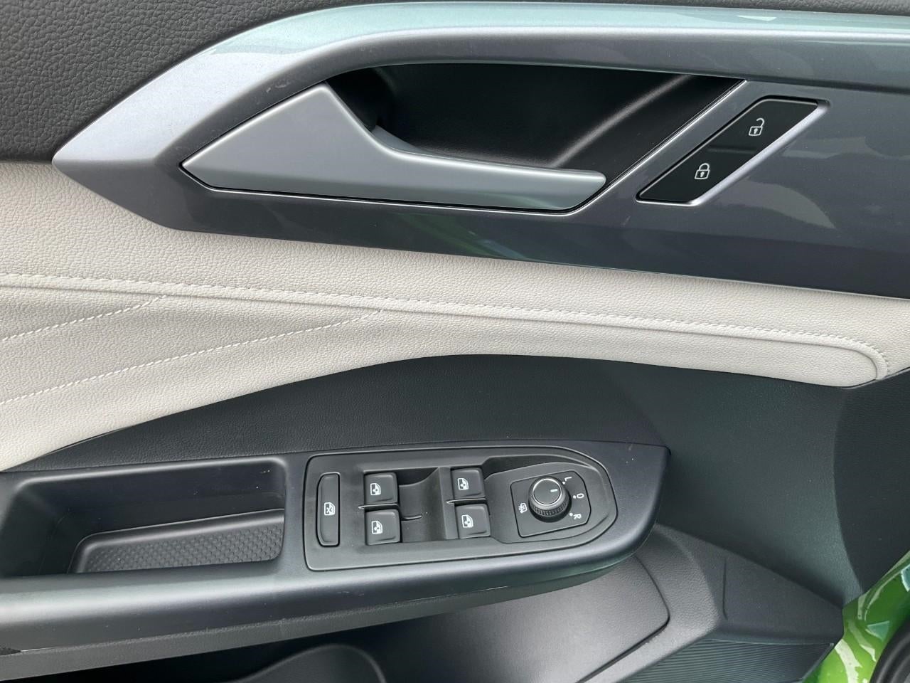 2026 Volkswagen Taos SEL 4MOTION