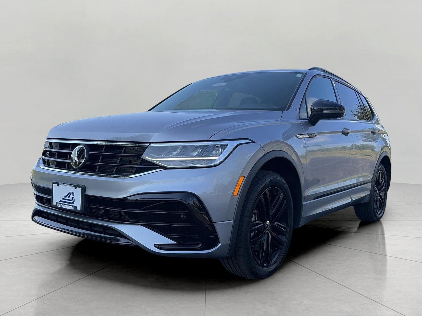 2022 Volkswagen Tiguan 2.0T SE R-Line Black 4MOTION