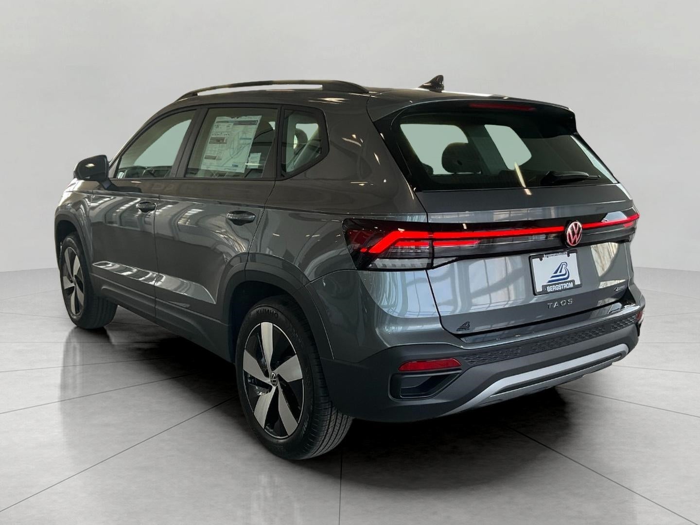 2026 Volkswagen Taos S 4MOTION