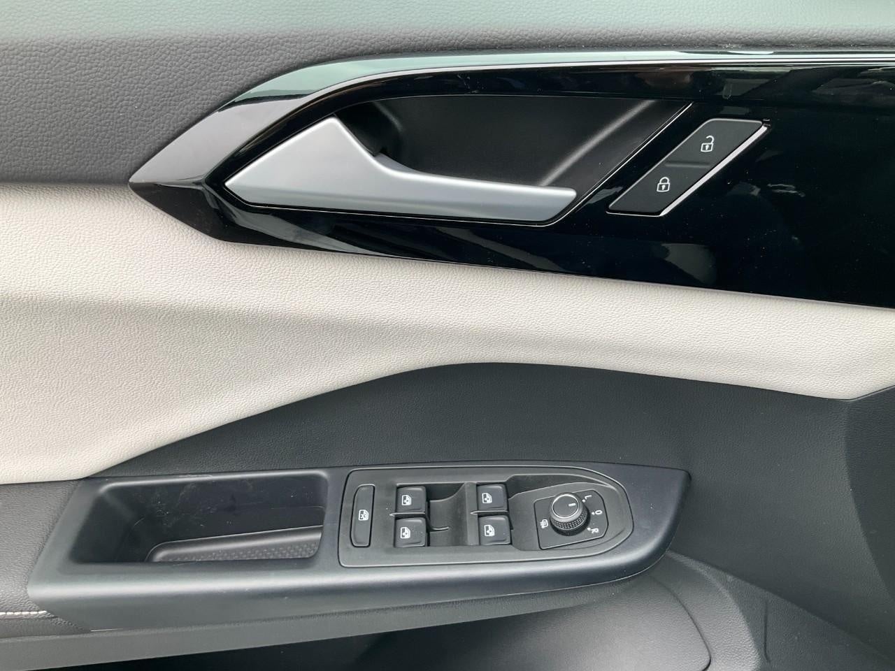 2026 Volkswagen Taos S 4MOTION