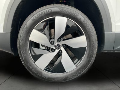 2026 Volkswagen Taos S 4MOTION