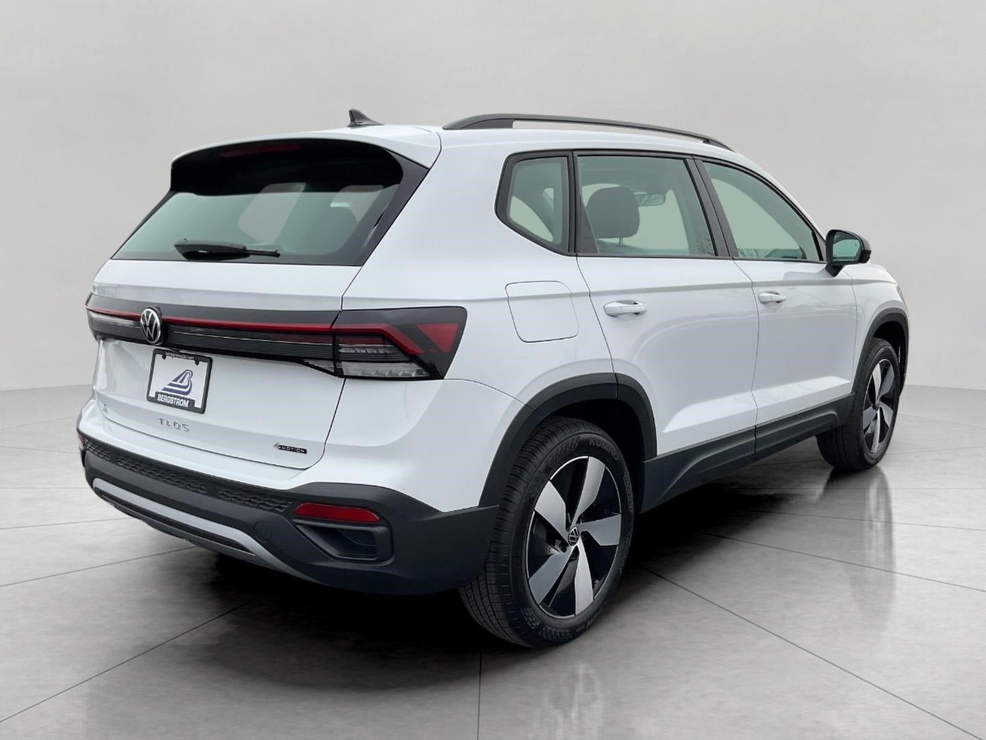 2026 Volkswagen Taos S 4MOTION