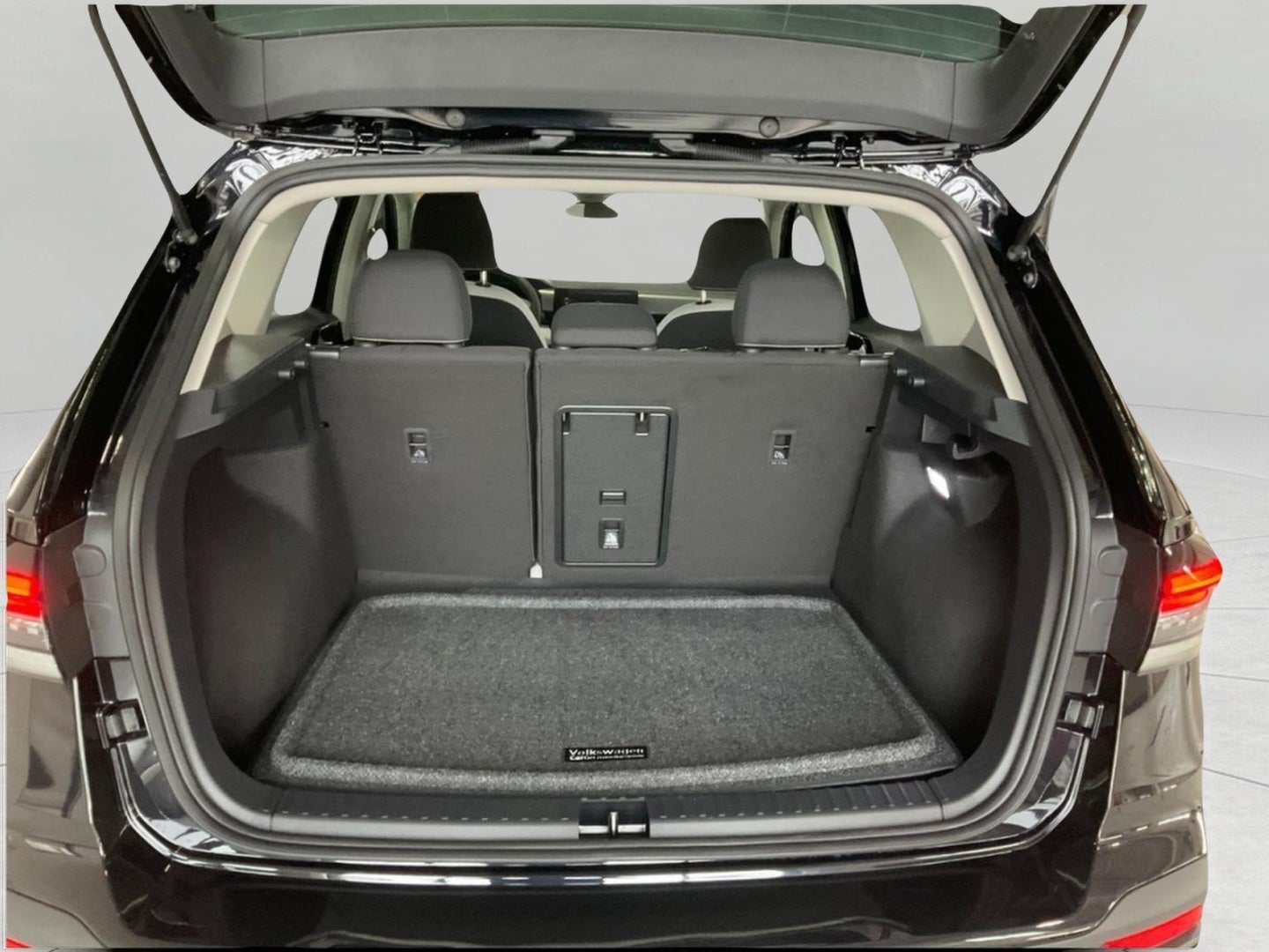 2026 Volkswagen Taos S 4MOTION