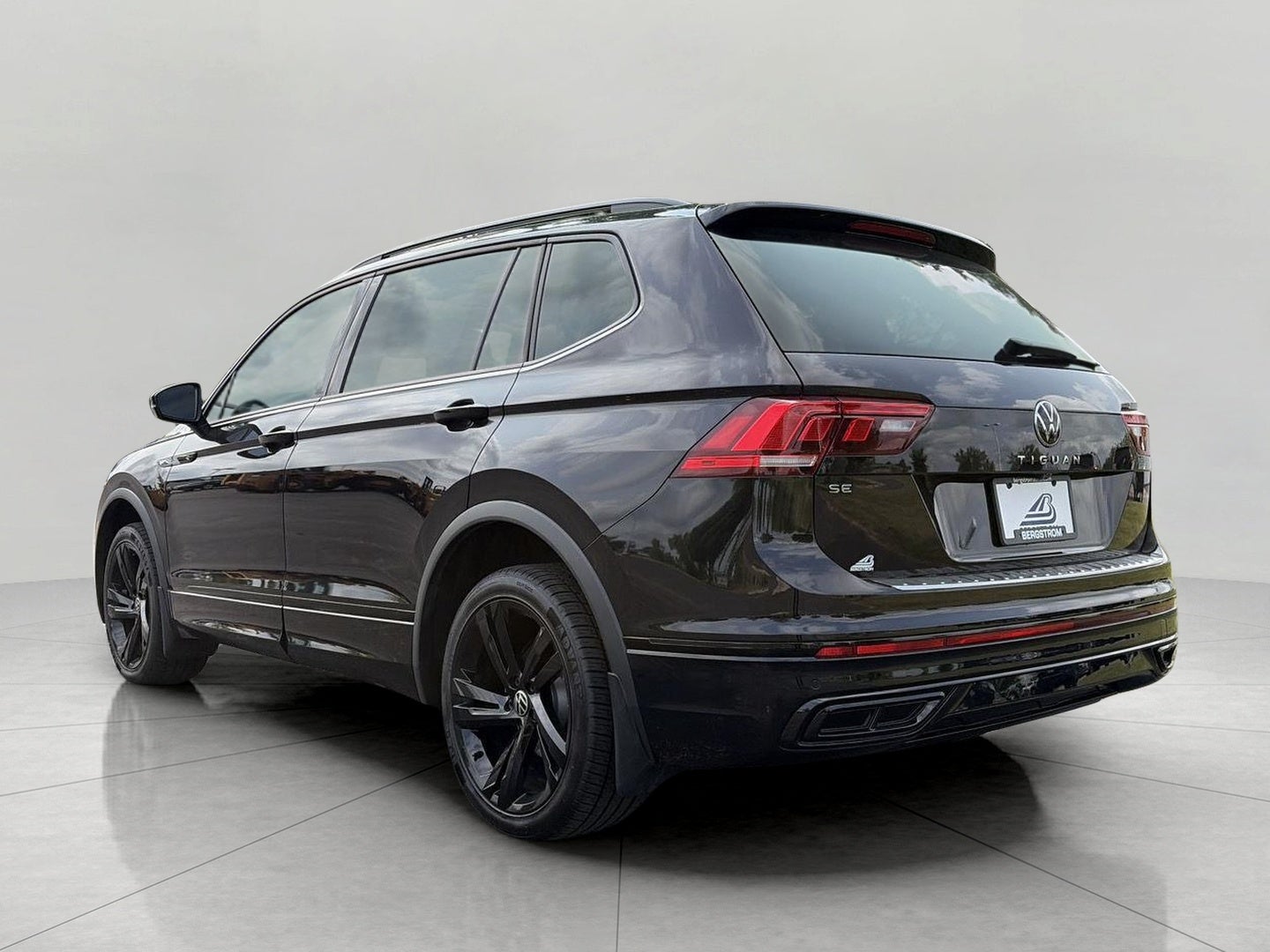 2024 Volkswagen Tiguan 2.0T SE R-Line Black FWD