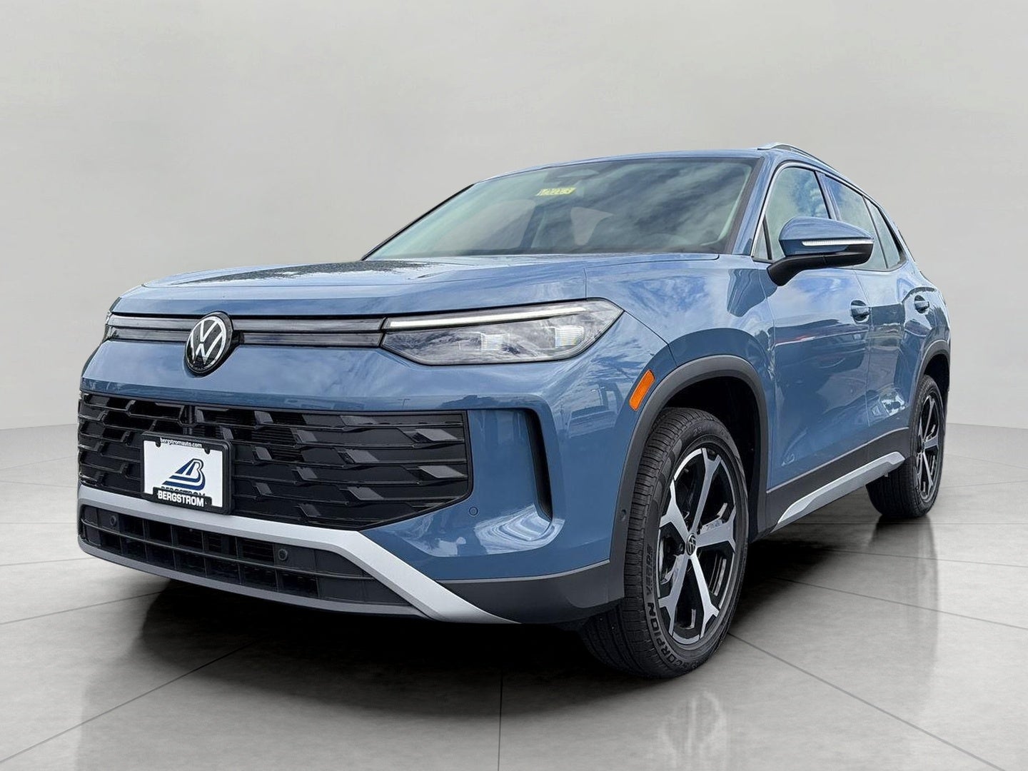 2026 Volkswagen Tiguan SE 4MOTION