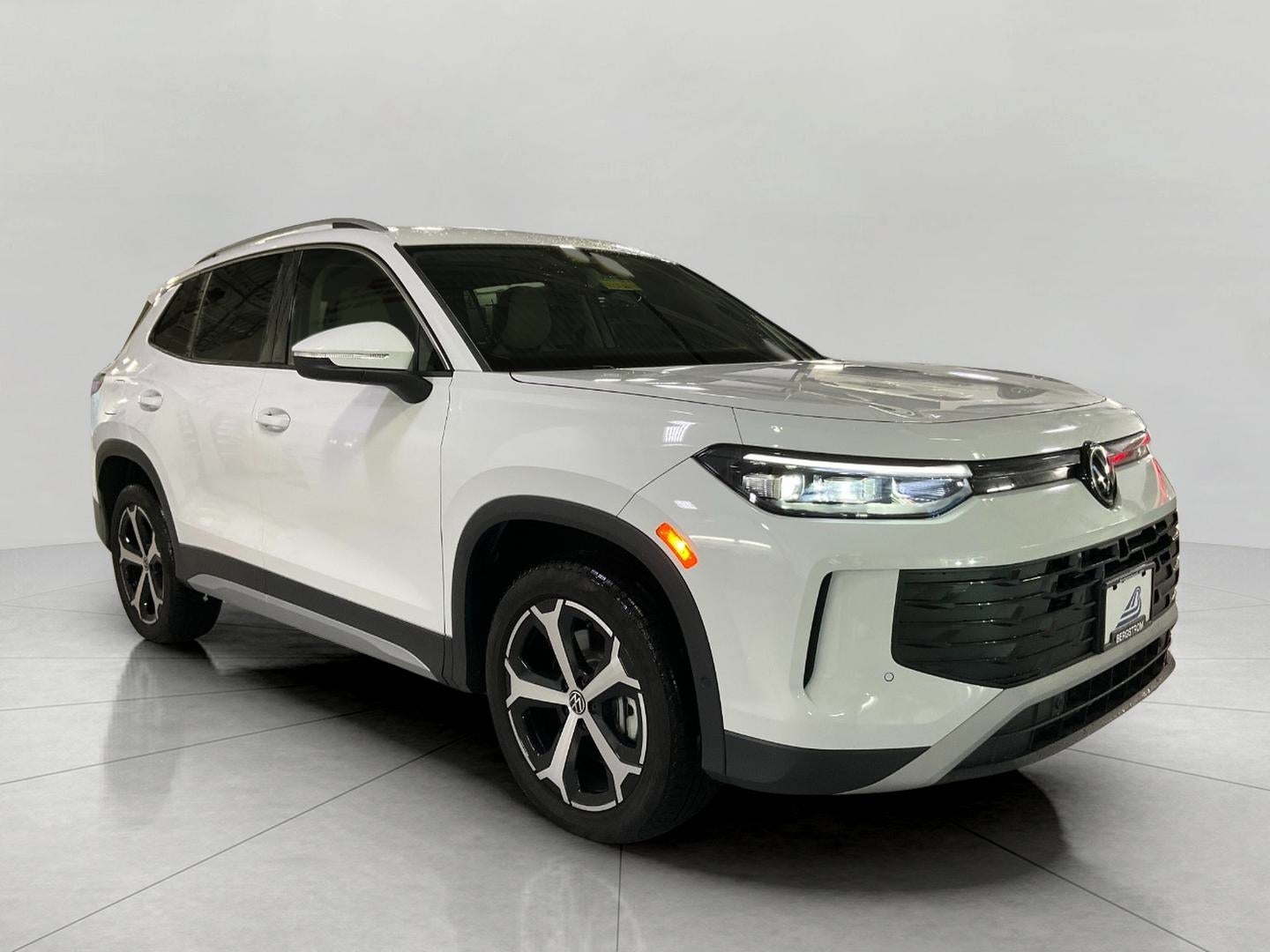 2025 Volkswagen Tiguan 2.0T SE 4MOTION