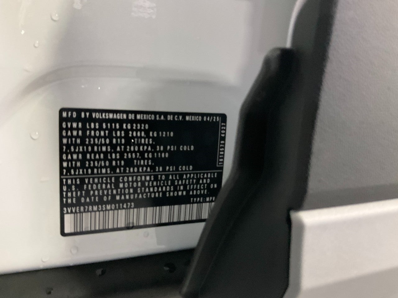 2025 Volkswagen Tiguan 2.0T SE 4MOTION