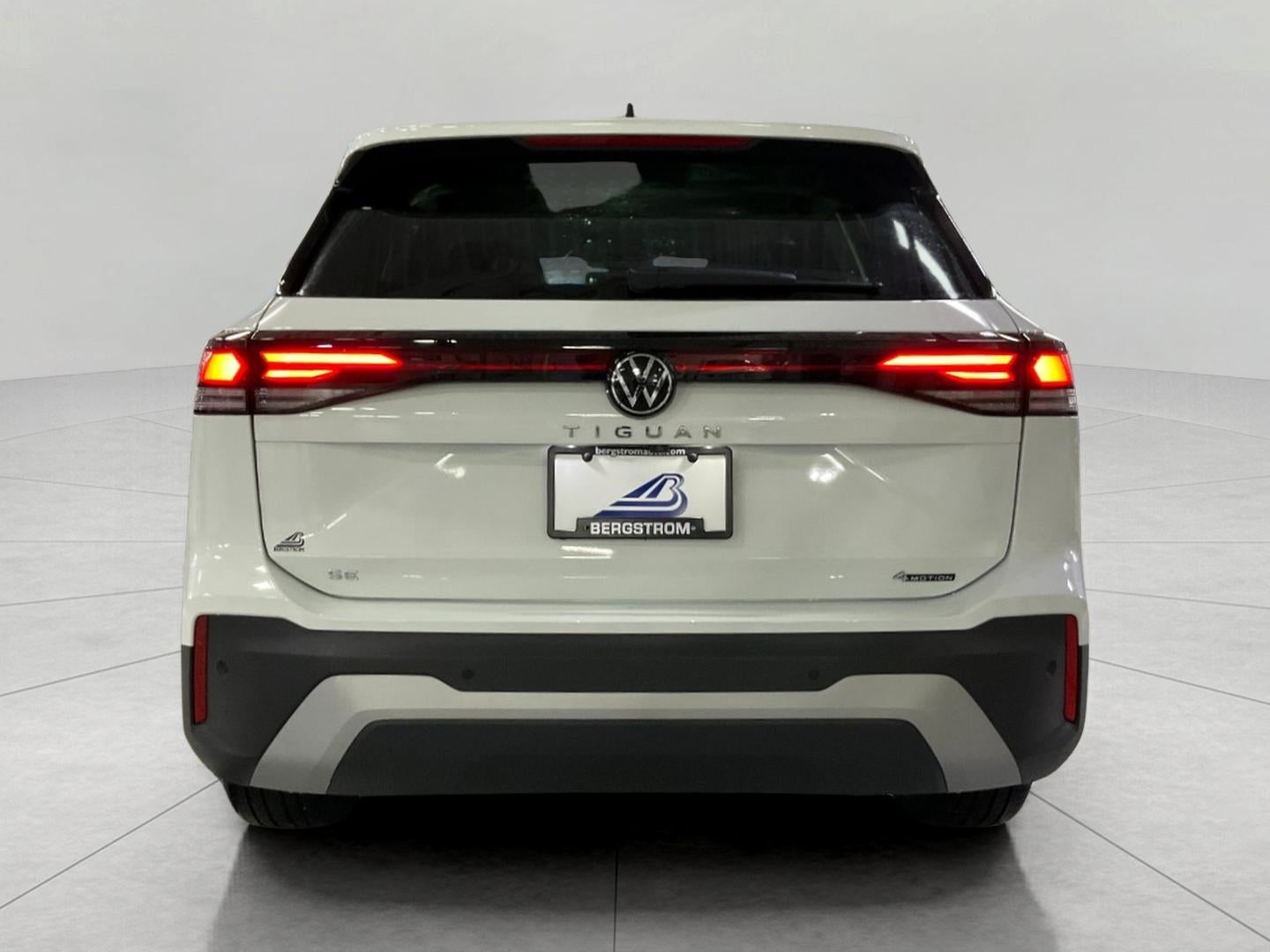 2025 Volkswagen Tiguan 2.0T SE 4MOTION