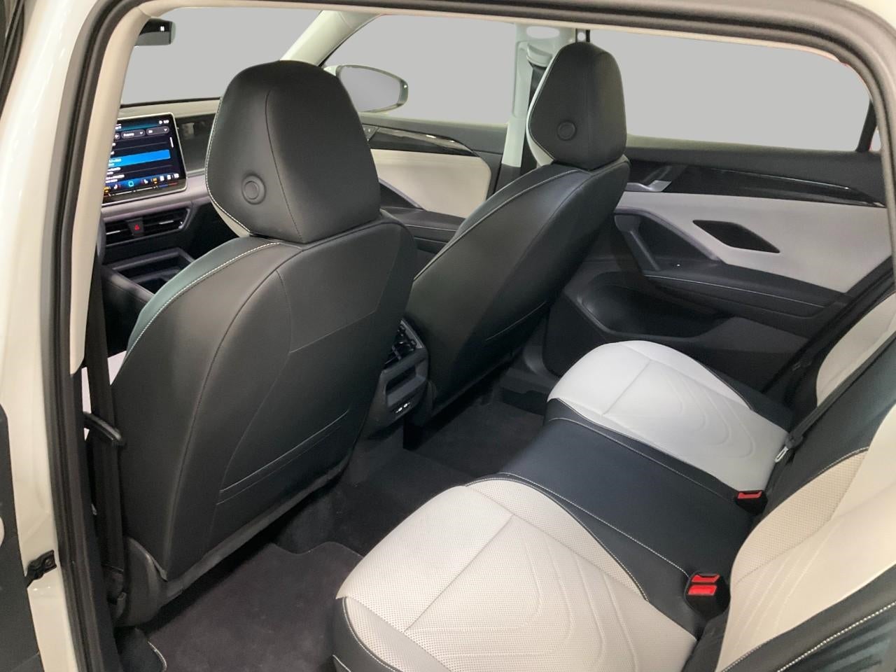 2025 Volkswagen Tiguan 2.0T SE 4MOTION