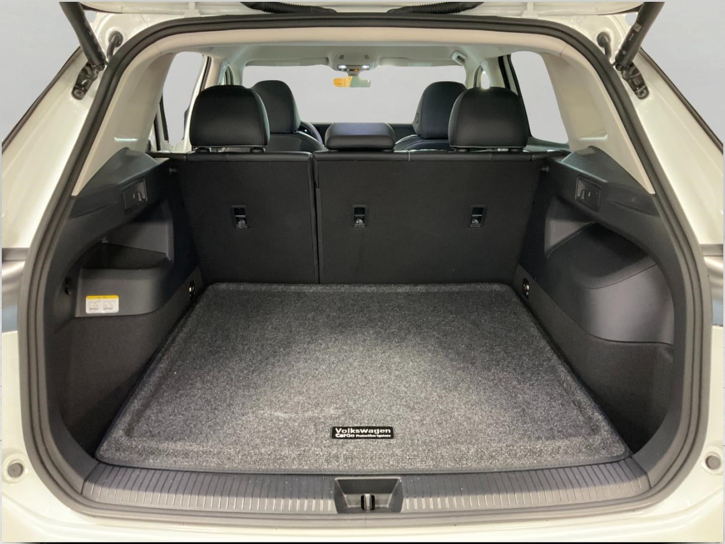 2025 Volkswagen Tiguan 2.0T SE 4MOTION