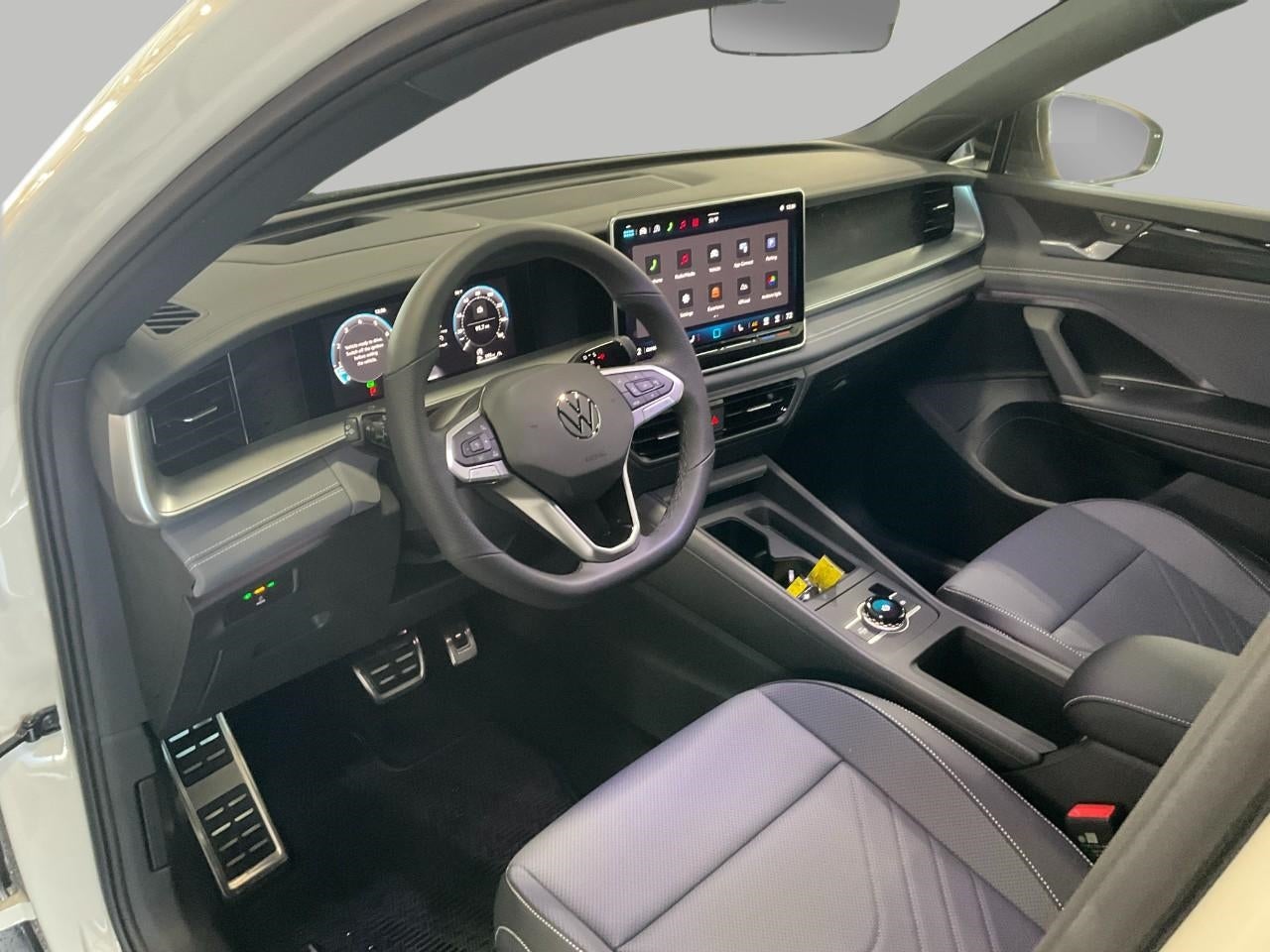 2026 Volkswagen Tiguan SE R-Line Black 4MOTION