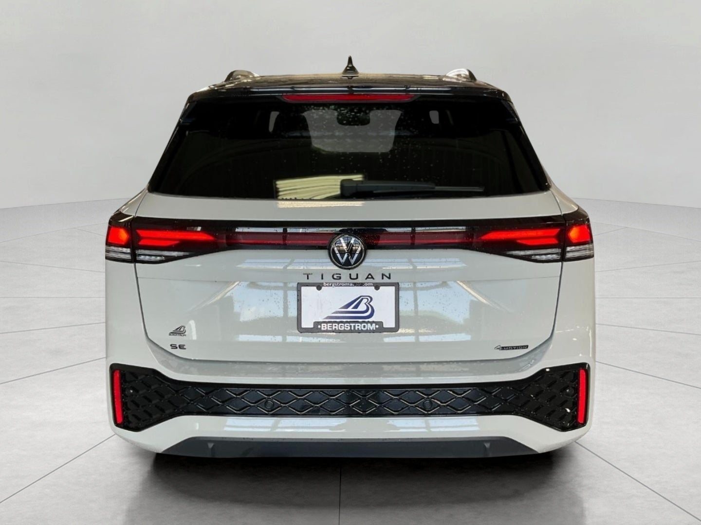 2026 Volkswagen Tiguan SE R-Line Black 4MOTION