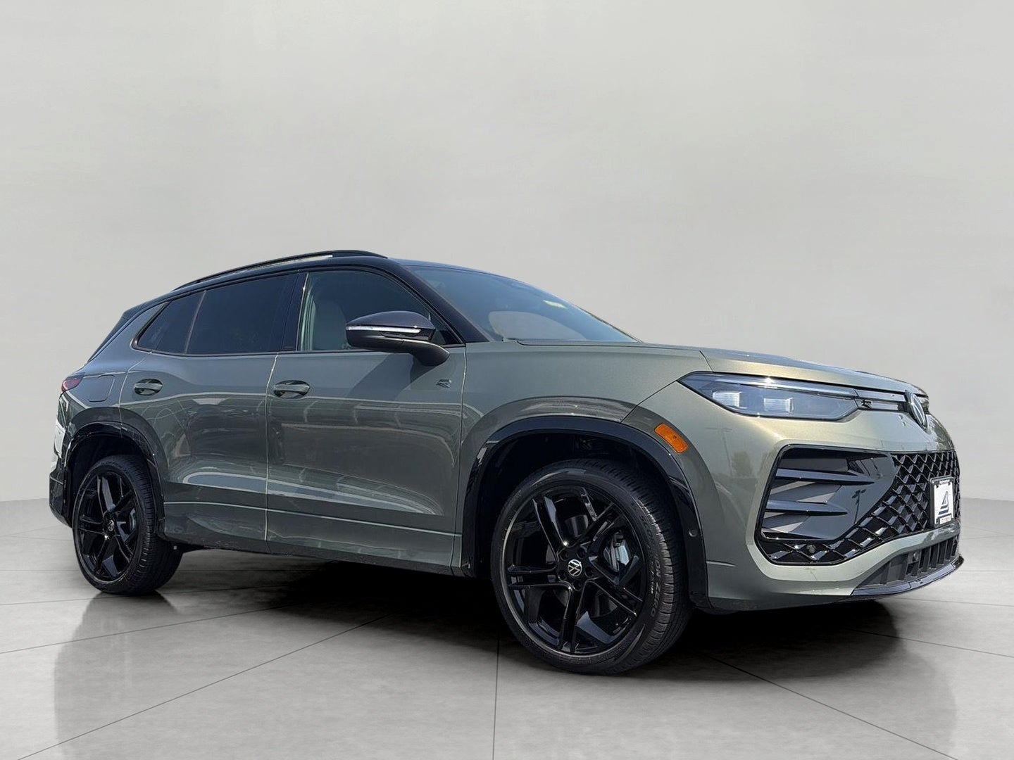 2026 Volkswagen Tiguan SE R-Line Black 4MOTION