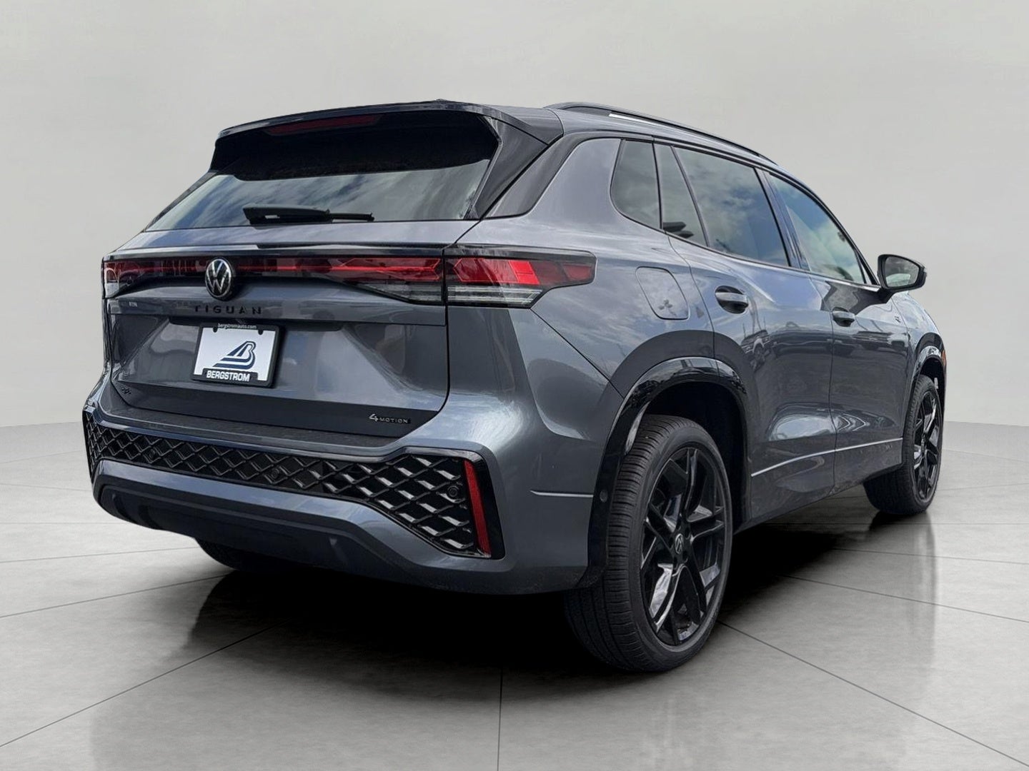 2026 Volkswagen Tiguan SE R-Line Black 4MOTION