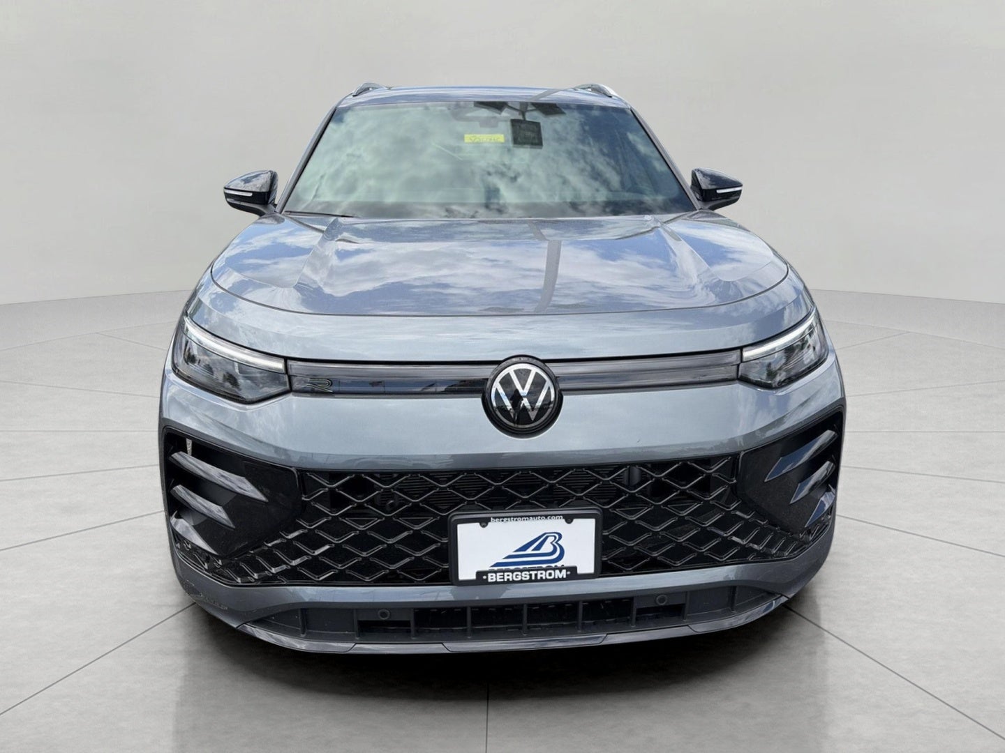 2026 Volkswagen Tiguan SE R-Line Black 4MOTION
