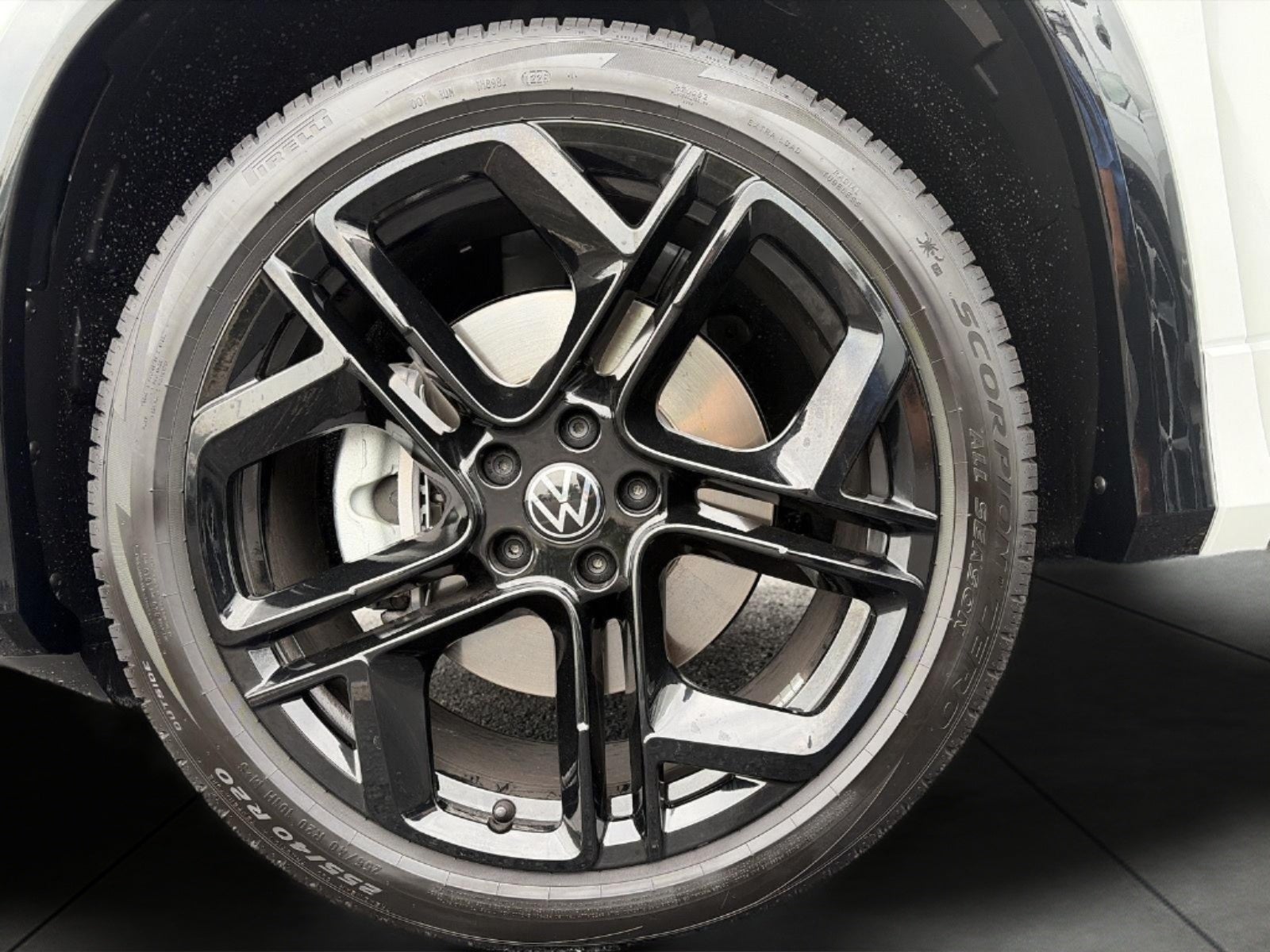 2026 Volkswagen Tiguan SE R-Line Black 4MOTION