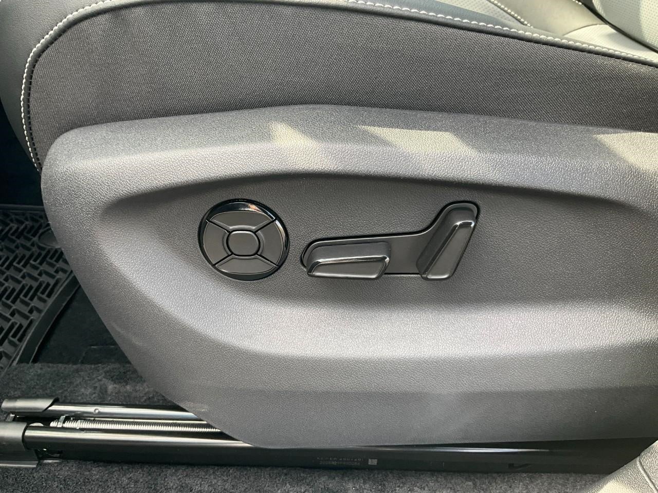 2026 Volkswagen Tiguan SE R-Line Black 4MOTION