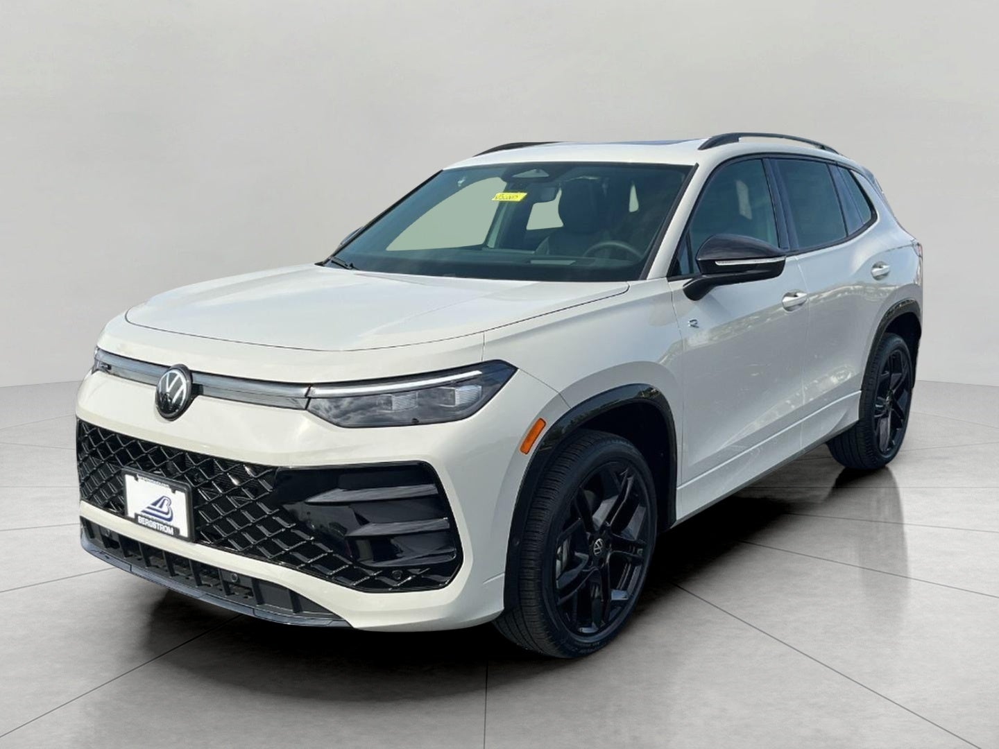 2026 Volkswagen Tiguan SE R-Line Black 4MOTION