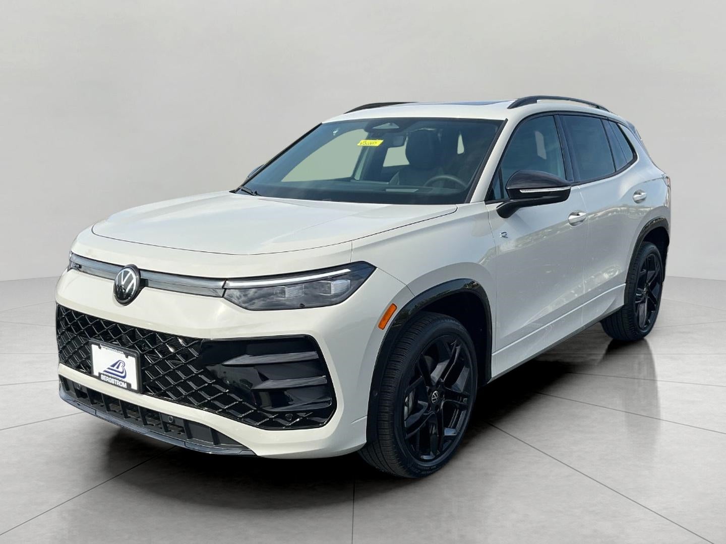 2026 Volkswagen Tiguan SE R-Line Black 4MOTION