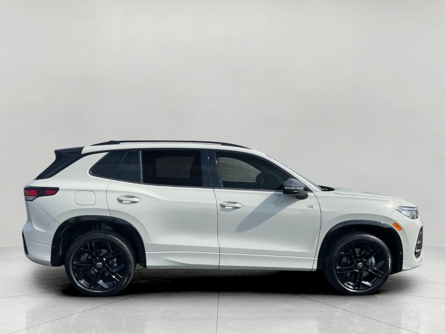2026 Volkswagen Tiguan SE R-Line Black 4MOTION