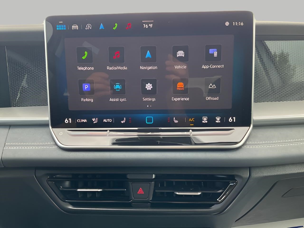 2025 Volkswagen Tiguan 2.0T SE 4MOTION