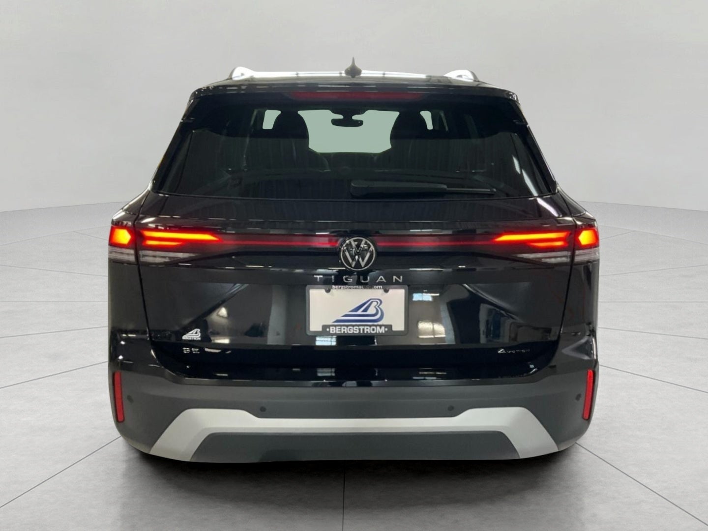 2026 Volkswagen Tiguan SE 4MOTION