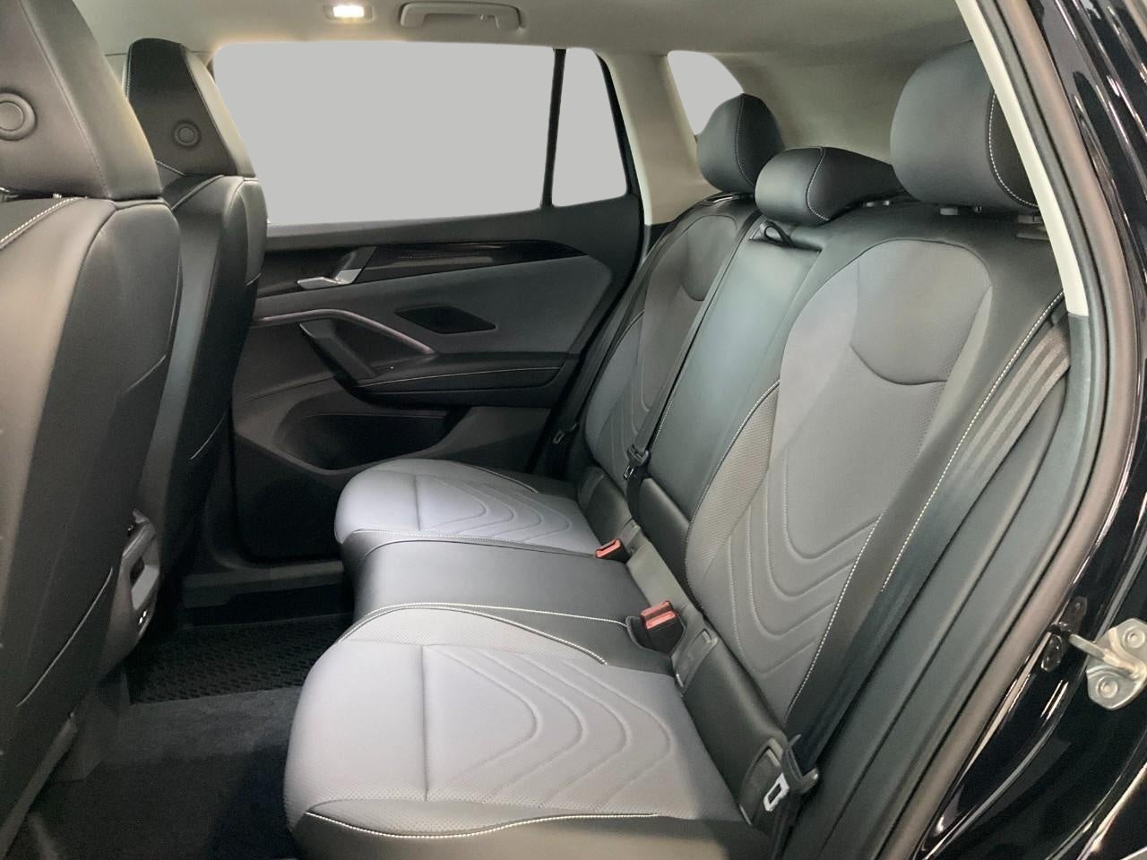 2026 Volkswagen Tiguan SE 4MOTION