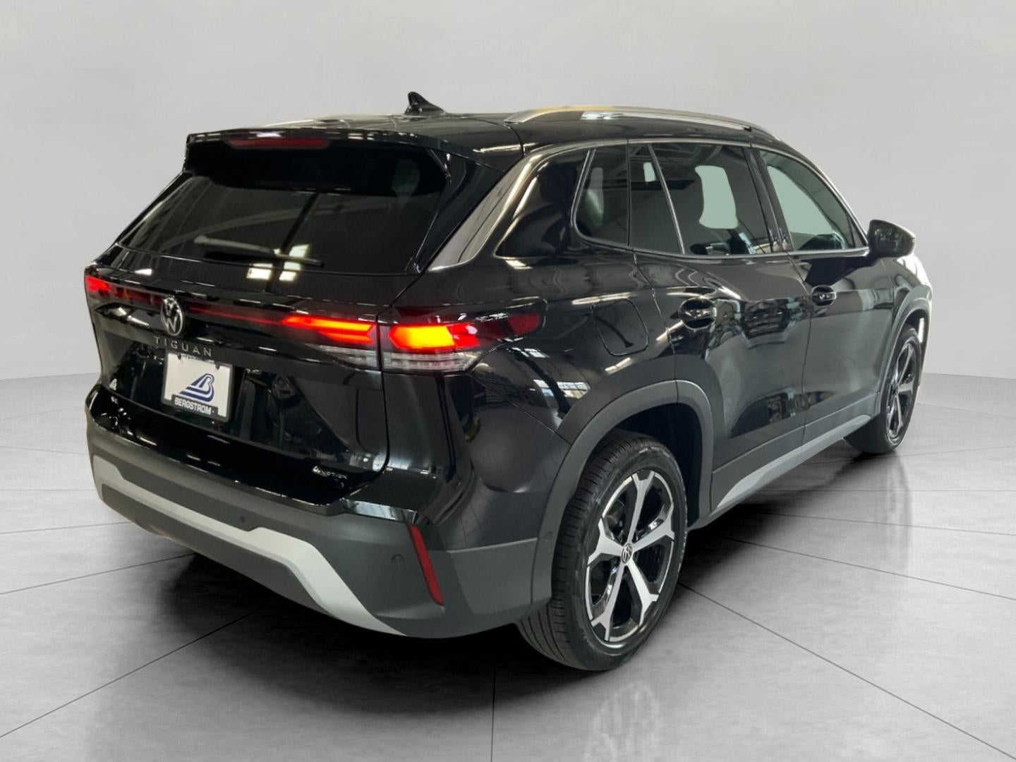 2026 Volkswagen Tiguan SE 4MOTION