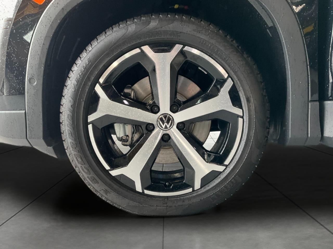 2025 Volkswagen Tiguan 2.0T SE 4MOTION