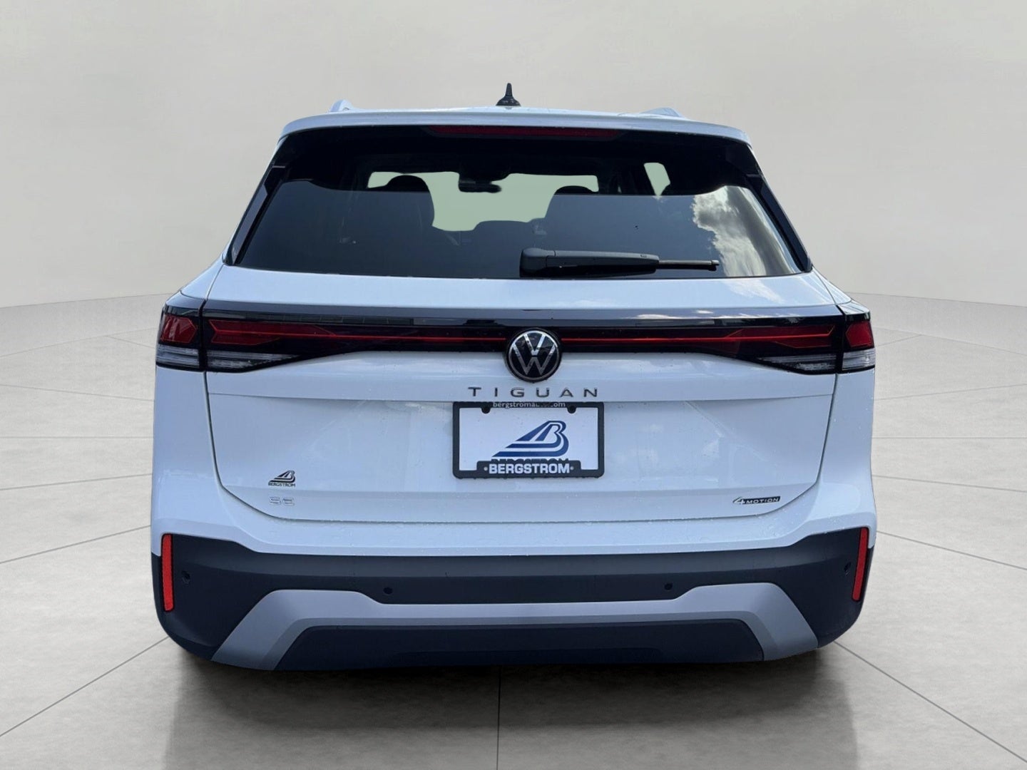 2026 Volkswagen Tiguan SE 4MOTION